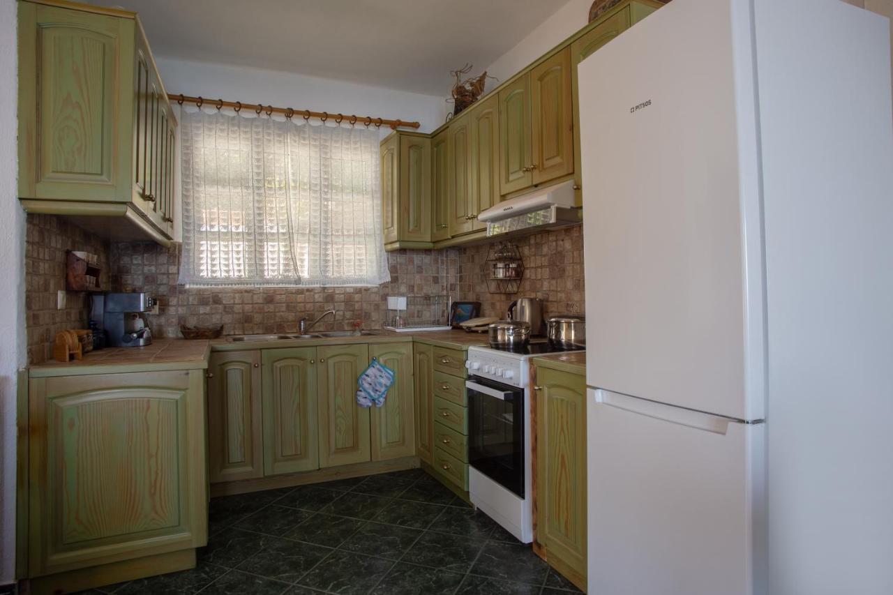 Kohyli Beachfront House Agia Pelagia Chlomou Экстерьер фото