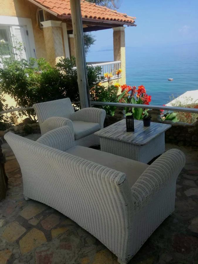 Kohyli Beachfront House Agia Pelagia Chlomou Экстерьер фото