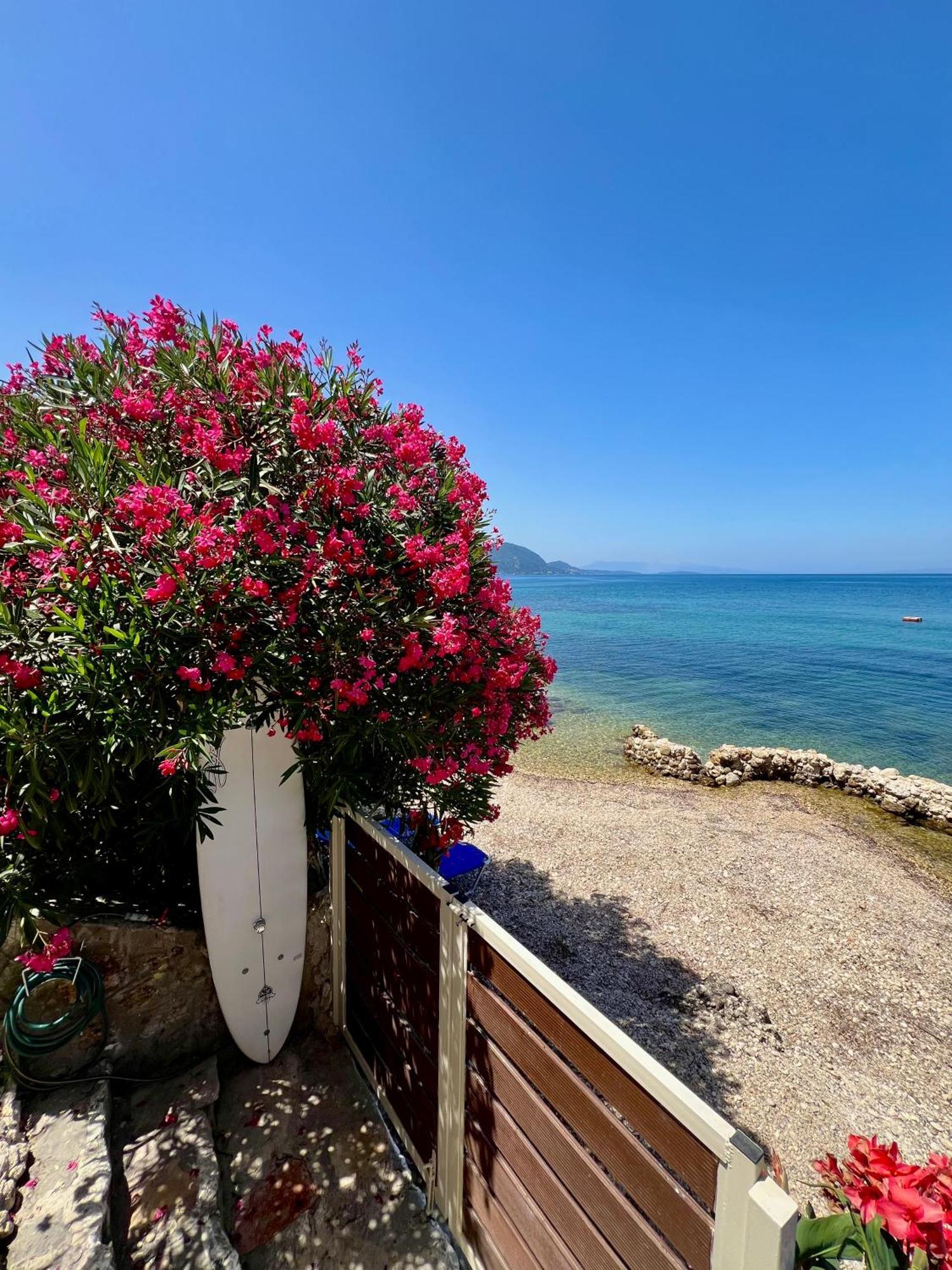 Kohyli Beachfront House Agia Pelagia Chlomou Экстерьер фото