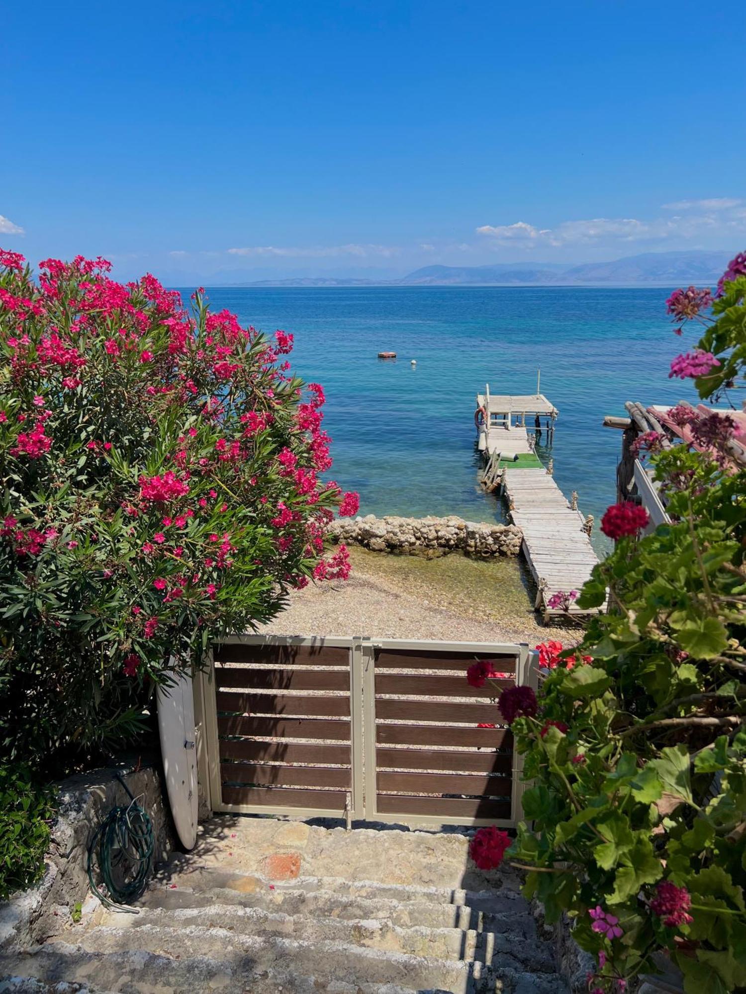 Kohyli Beachfront House Agia Pelagia Chlomou Экстерьер фото