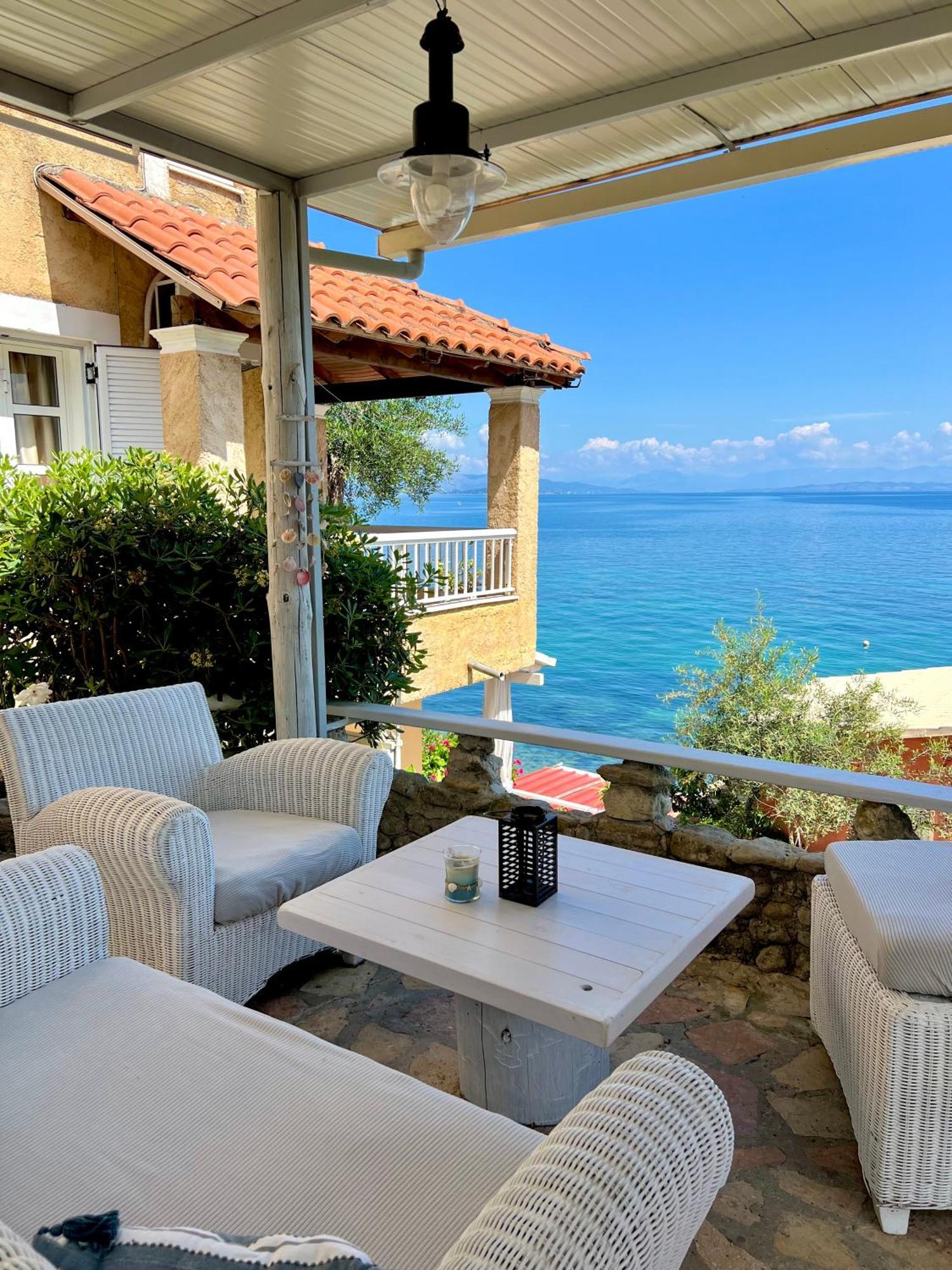Kohyli Beachfront House Agia Pelagia Chlomou Экстерьер фото