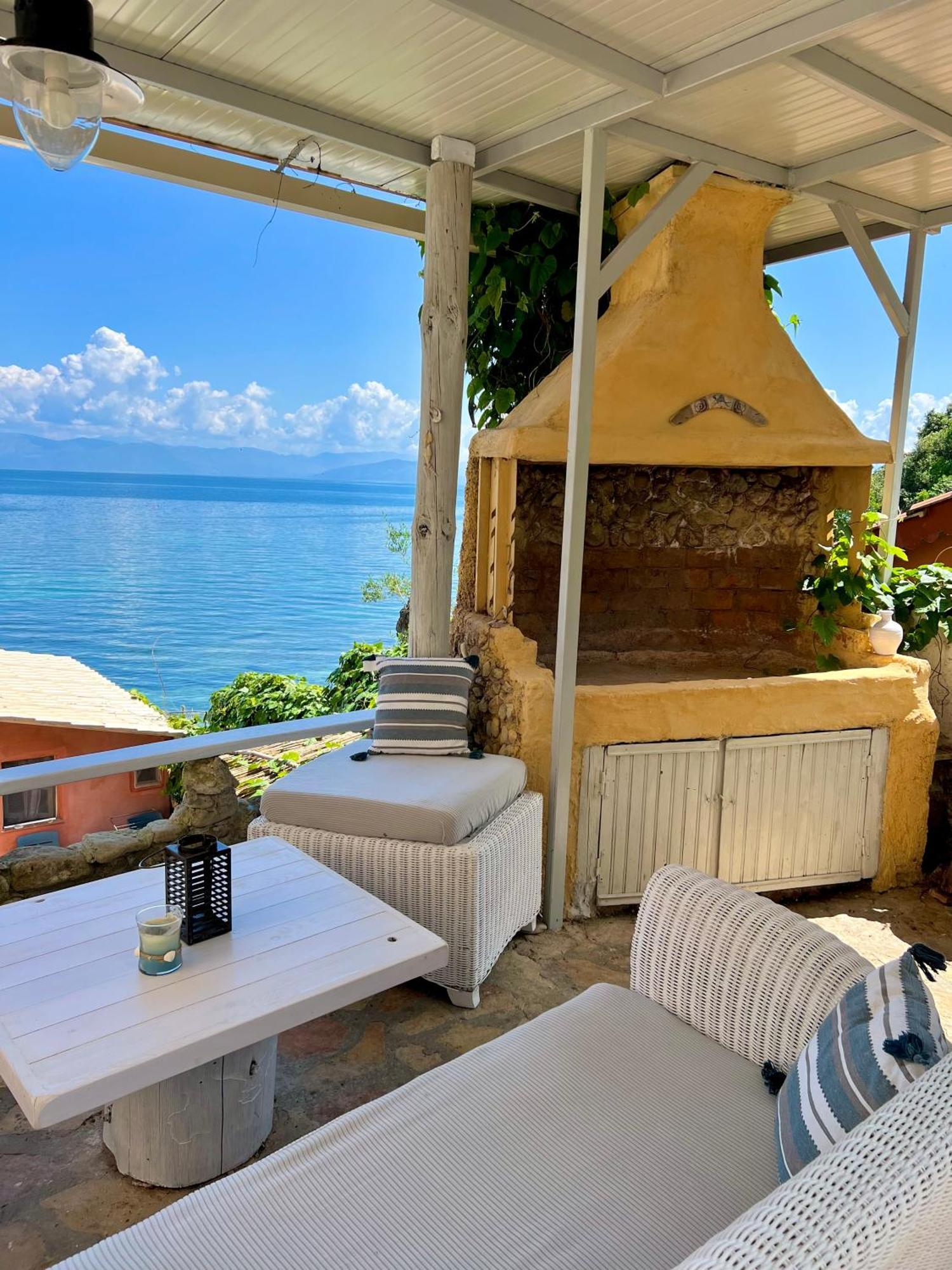 Kohyli Beachfront House Agia Pelagia Chlomou Экстерьер фото